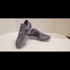 Nike Air Vapormax Women's sz 6.5 Grey AA4155 006